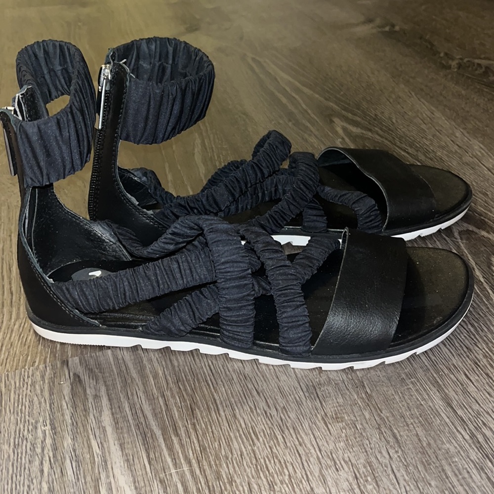 Sorel black ankle strap sandal size 8 - Picture 3 of 15